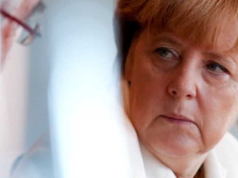 C’è un mostro europeo che attende Merkel dentro l’urna elettorale