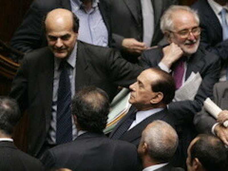 La larga coalizione c’è, ma solo sull’euromozione. Pdl diviso sulle elezioni