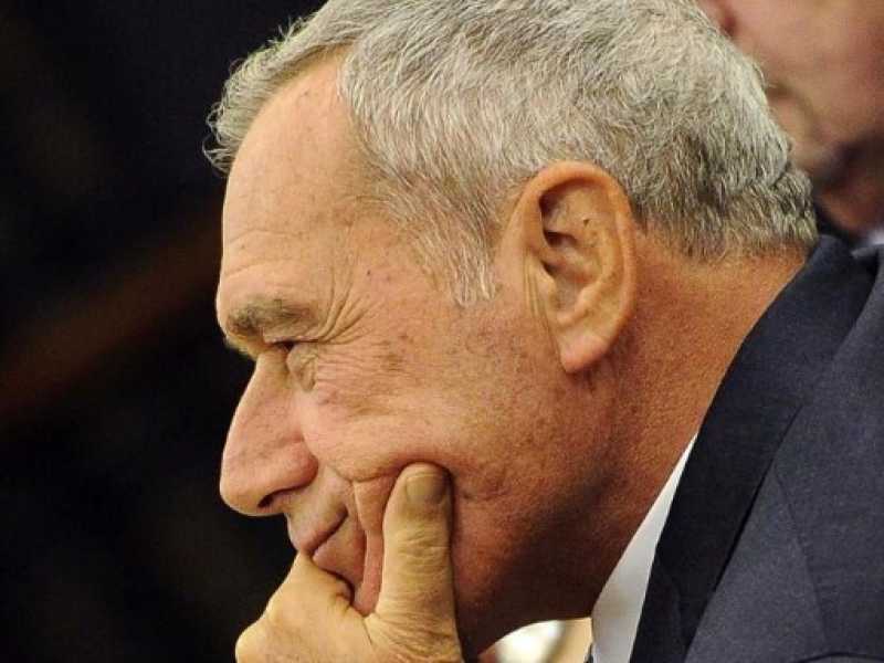 Tutti a dire cose brutte su Grasso