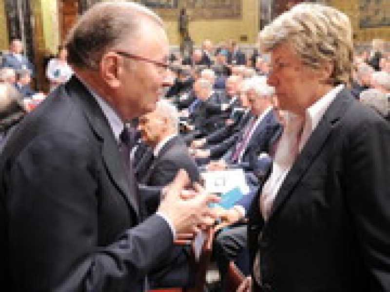 Lavorare di più, lavorare tutti