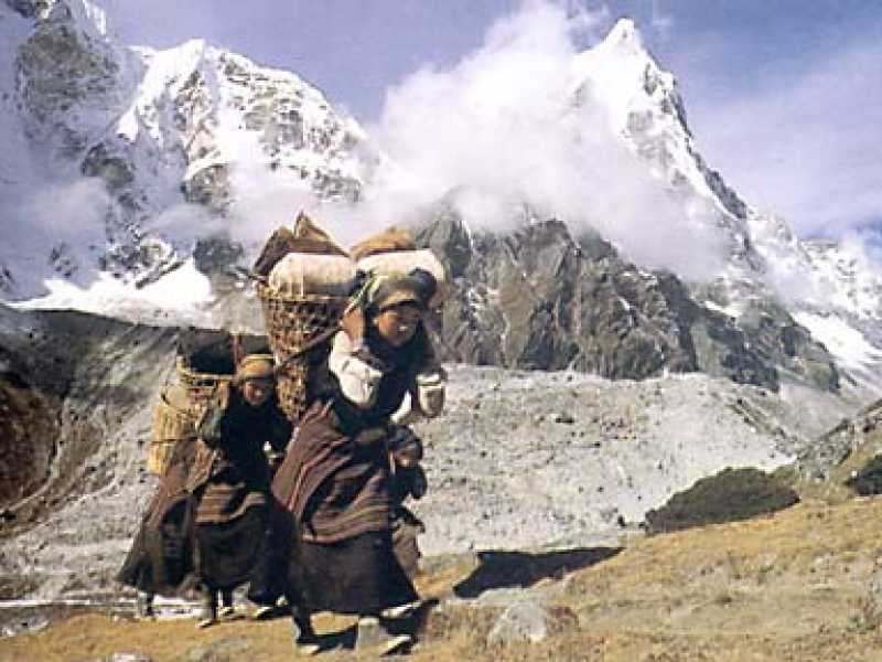 Gli sherpa in Nepal non vogliono più sentir parlare di global warming