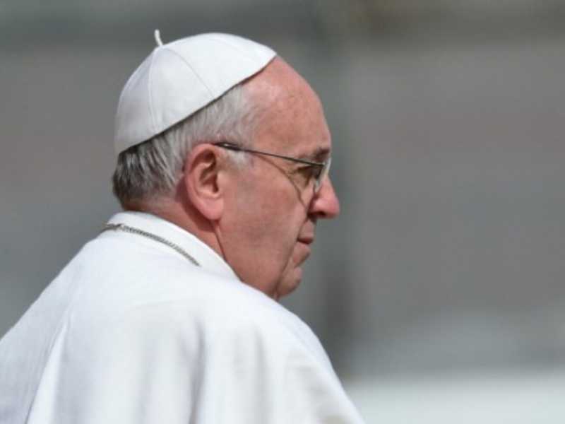 Il Papa: "I cattolici si immischino nella politica. I governanti siano umili"