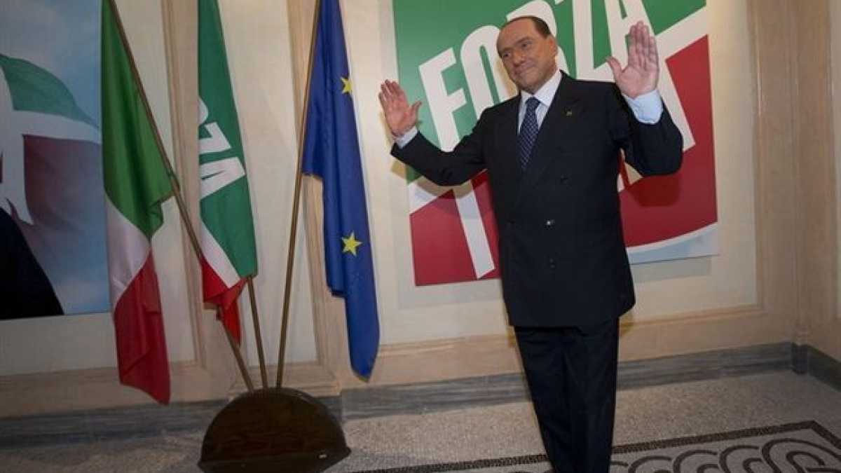 Immagine di Berlusconi invita il Pdl all'unità: "Chi non ci crede può andarsene”