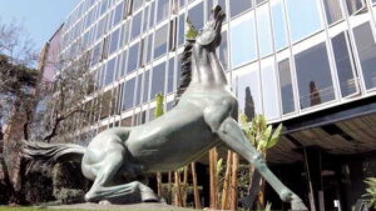 Immagine di Se Renzi possa cambiare la Rai prima che in Rai si travestano tutti da Renzi
