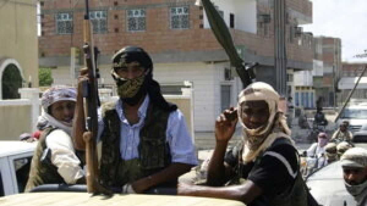 Immagine di Haftar sfugge a un attentato suicida contro la sua base