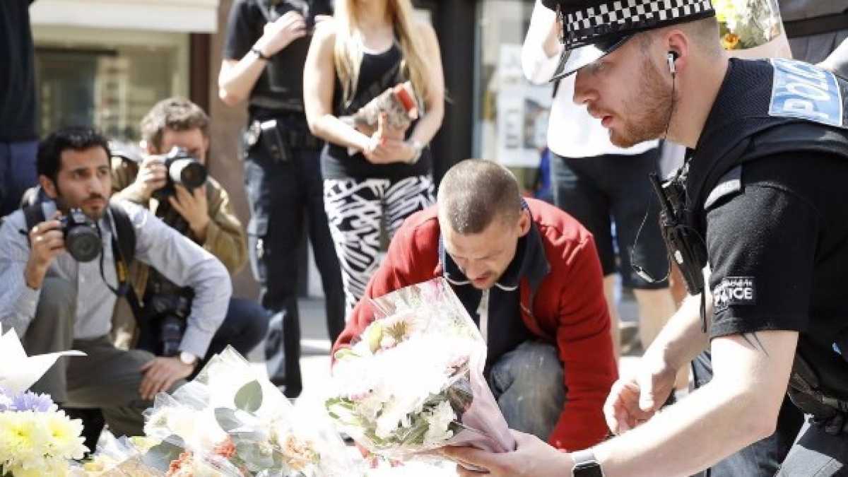 Immagine di Il nobile pensiero di Socratullo sulla strage di Manchester
