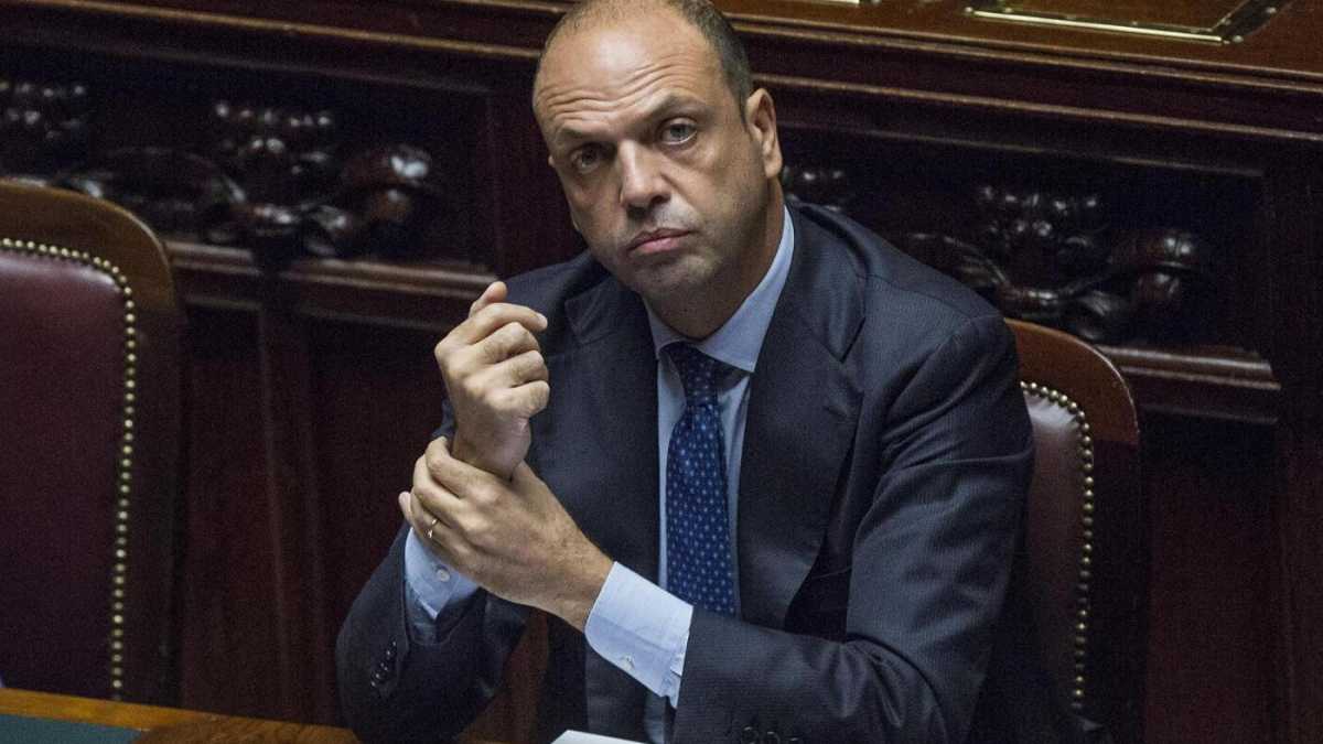 Immagine di Scontri di Roma, Alfano: "La mia ricostruzione è attendibile"