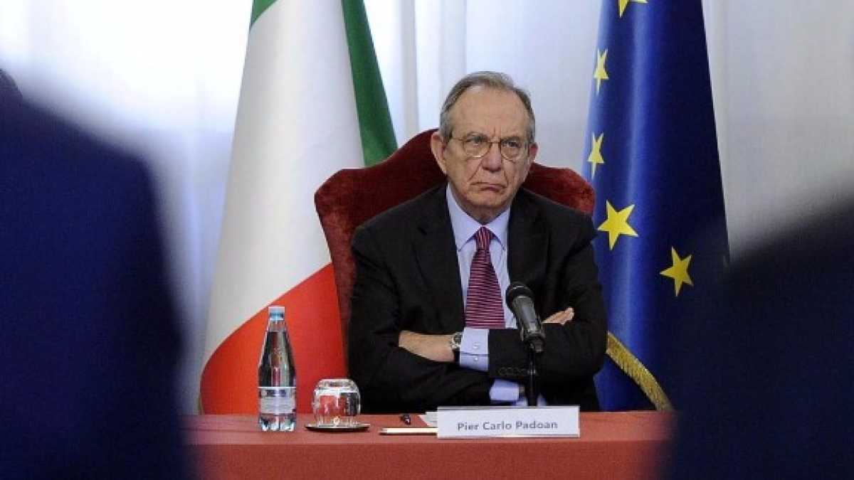 Immagine di La via di Padoan per non sprecare lo slancio della vittoria di Macron