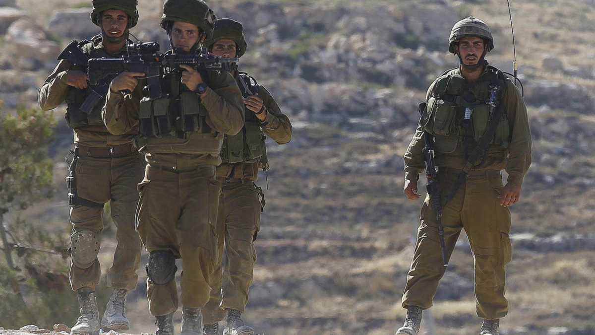 Immagine di Non solo Israele. Volontari di guerra. Chi sono i soldati solitari