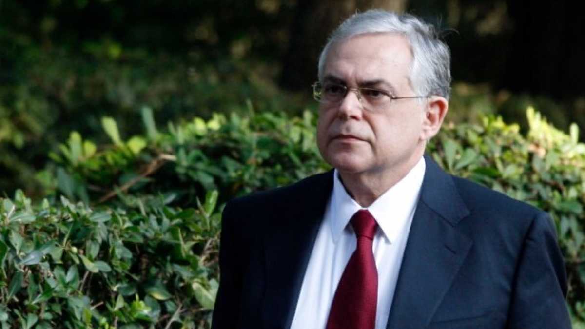 Immagine di In Grecia l'ex premier Papademos è rimasto ferito in un'esplosione