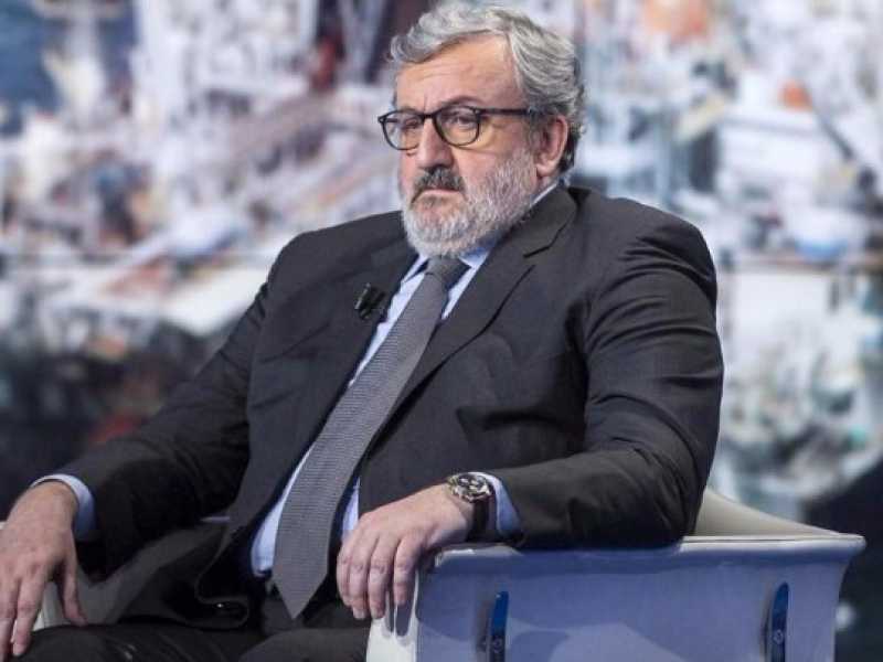 Emiliano ospite a "Porta a Porta" (foto LaPresse)
