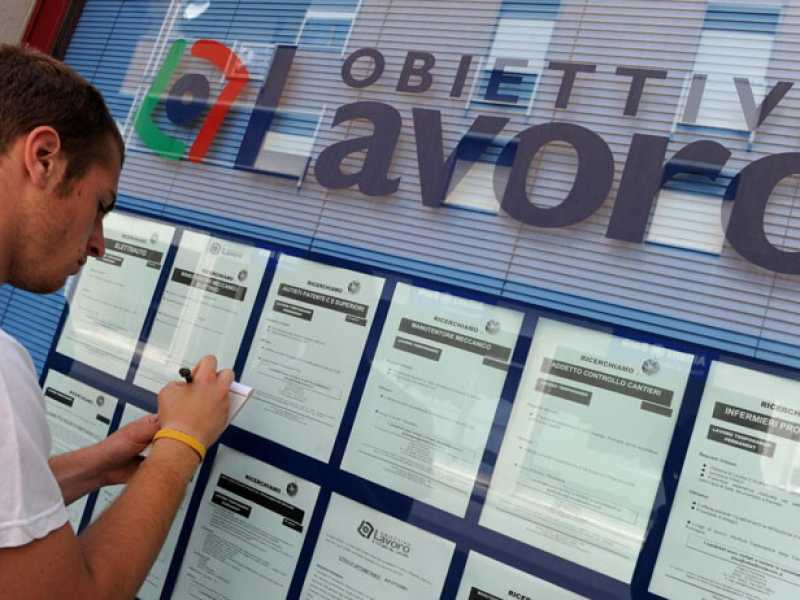 Renzi accelera sul Jobs Act dopo i dati sulla disoccupazione