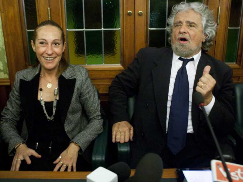 Paola Taverna e Beppe Grillo (foro LaPresse)