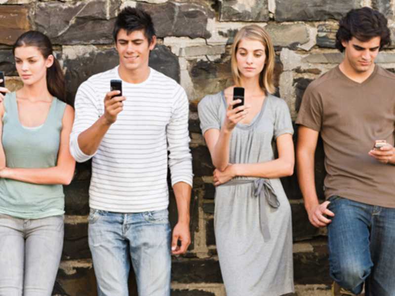 Caro Facebook, ti lascio. L’evoluzione della socialità è su WhatsApp