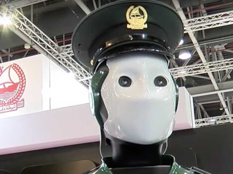 La campagna di morte dell'Isis, l'espansione di Amazon e il robot-poliziotto. Di cosa parlare stasera a cena