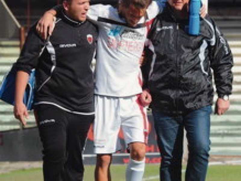 La maglia di Montolivo e i tuffi di Salerno. Zanetti non smette, Nesta sì. Di nuovo?