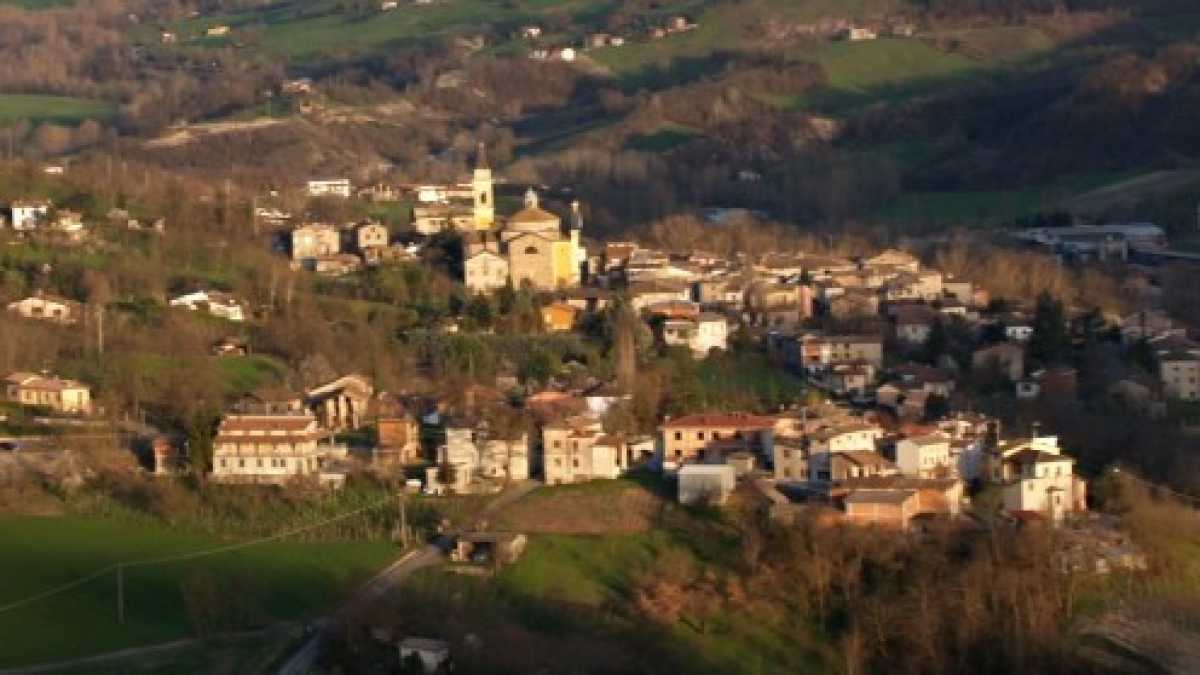 Immagine di Farsi una villa-chiesetta e salvare la cristianità