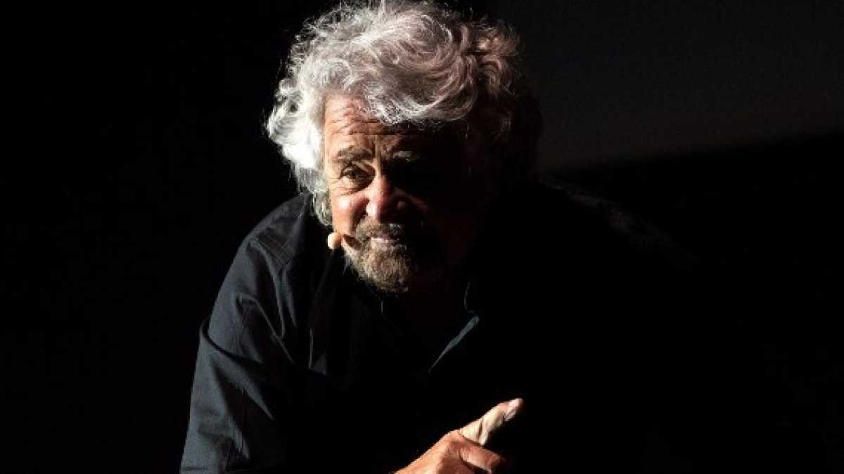 Immagine di Perché Beppe Grillo non sostiene apertamente Marine Le Pen