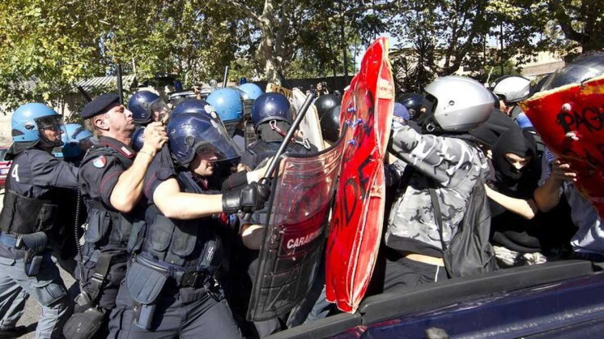 Immagine di I maestrini dell'ideologia bravi a ribaltare la realtà