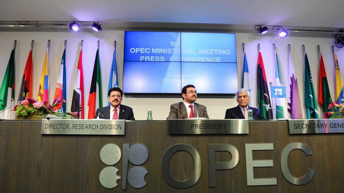 Immagine di Un tumultuoso vertice Opec arrangia un compromesso tra sauditi e iraniani
