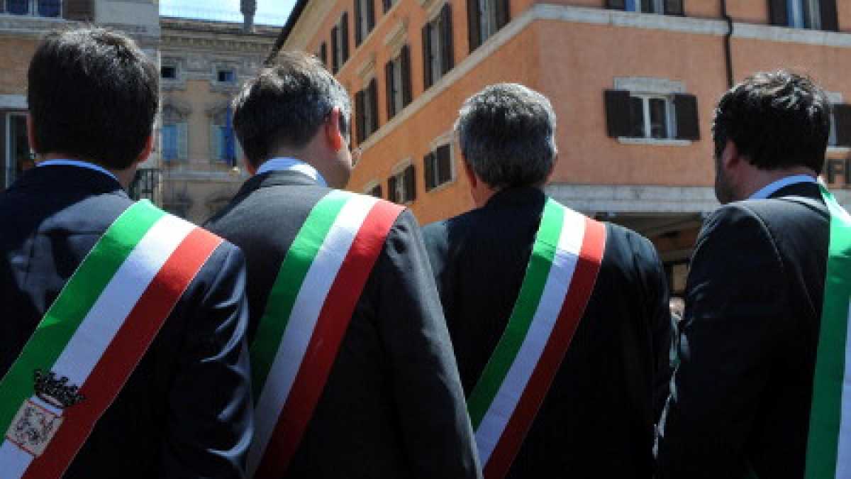 Immagine di Il penultimatum dei sindaci