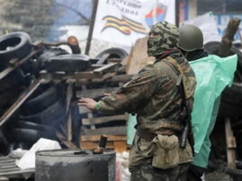 In Ucraina scatta l'operazione antiterrorismo e i filo-russi chiedono aiuto a Putin