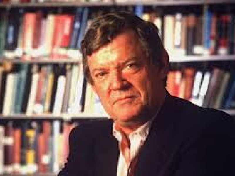 Robert Hughes