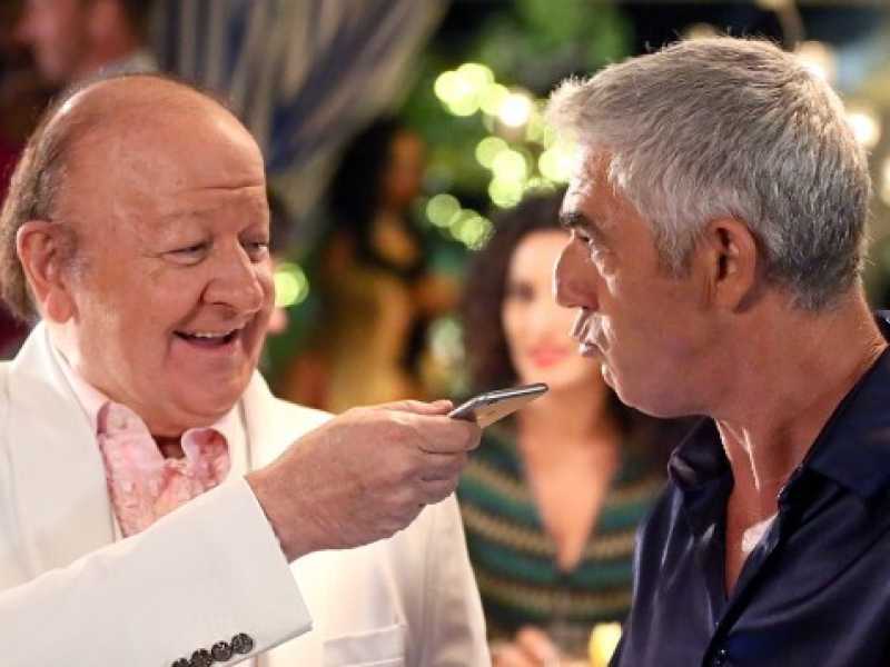 Il referendum di Erdogan, Mps di stato e il cinepanettone. Di cosa parlare stasera a cena