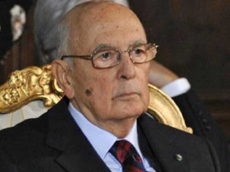 Perché il Pd non crede al bluff del Cav.