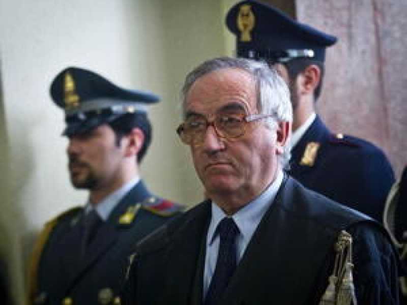 Bivacchi di manipoli togati