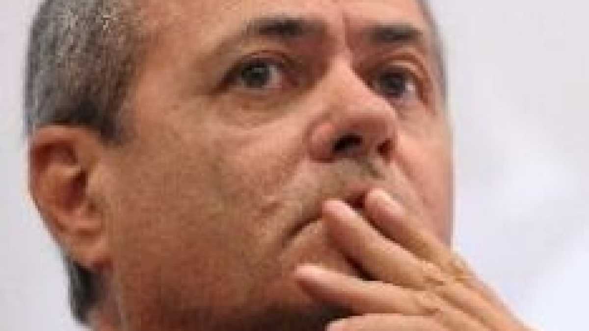 Immagine di Opa contro Opa: il Fatto si scinde e Rep. gli fa la controfesta in ritardo