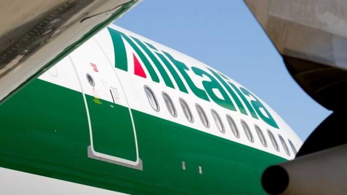 Immagine di Dopo lo schianto Alitalia-Wind Jet, ecco i piani del governo