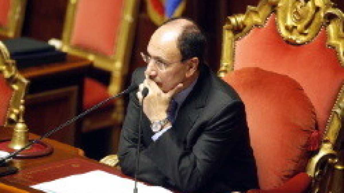 Immagine di Schifani la dice tutta e invita Berlusconi a non giocare con il caos