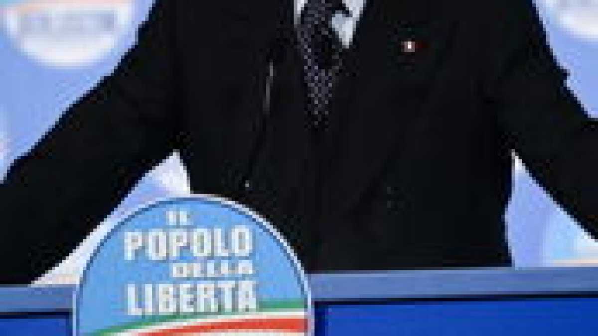 Immagine di Monti: "Con la sinistra non ho nulla in comune". Berlusconi: "Non ha chance"
