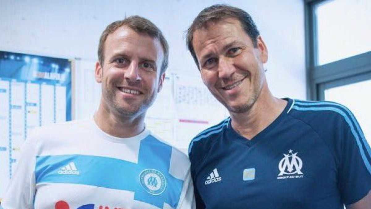 Immagine di Com'è che i presidenti francesi sbagliano sempre e comunque le vacanze