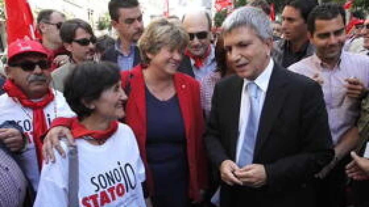 Immagine di Tutti i nemici a sinistra di Bersani