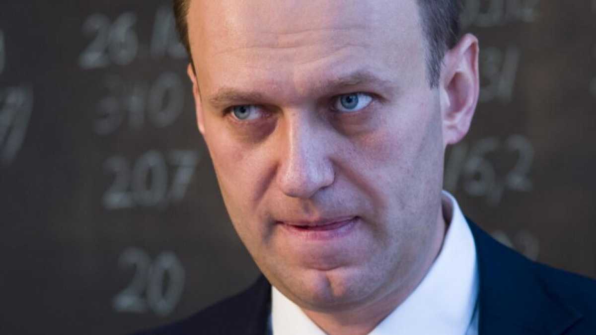 Immagine di Alexei Nalvalny è in terapia intensiva