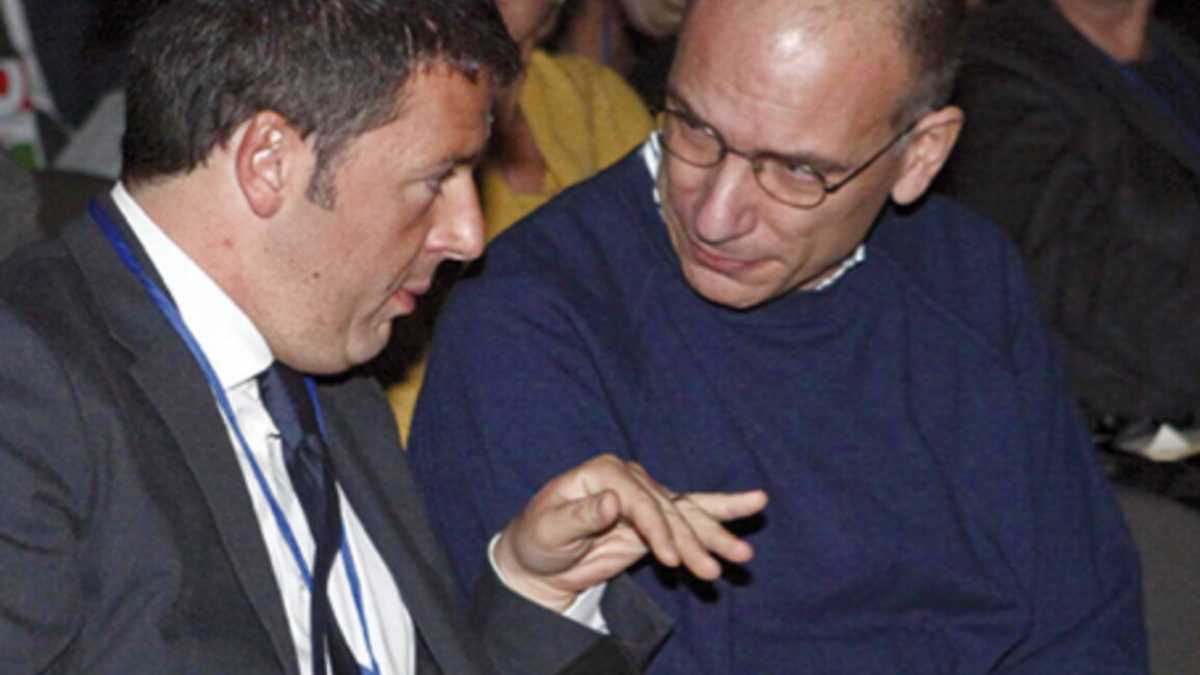 Immagine di Nessuna intesa. Il duello Renzi-Letta va avanti