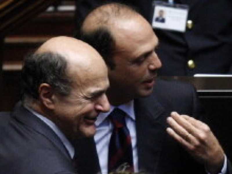 Le convergenze parallele di Alfano e Bersani per frenare i movimentisti
