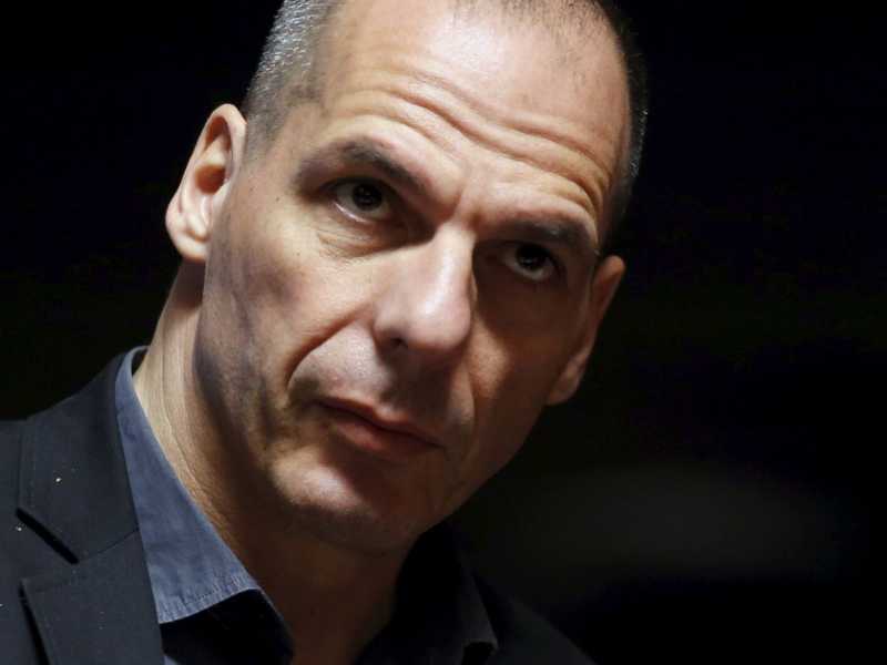 Le promesse di Varoufakis, i tagli della Bbc e gli ufo. Di cosa parlare stasera a cena