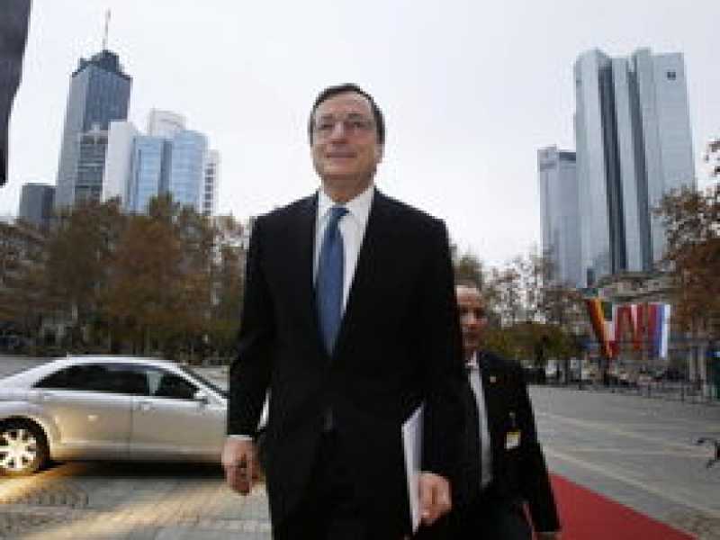 Draghi: "L'economia reale non migliora. Più tagli e meno tasse"