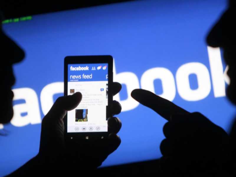 Due o tre buoni motivi per cui Facebook dovrebbe comprarsi BlackBerry