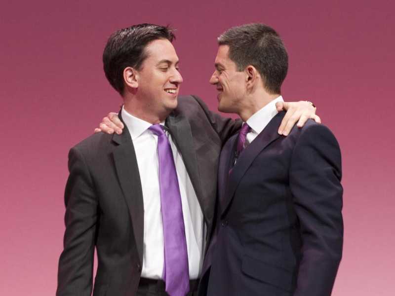 David Miliband con il fratello Ed (foto LaPresse)
