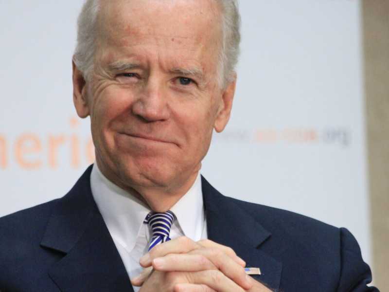 La surreale visita di Biden a Vice