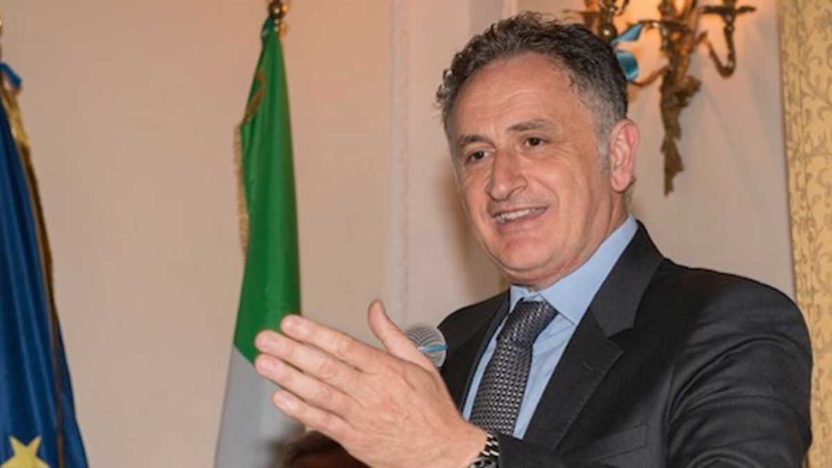Immagine di La supercazzola tangentara di Ischia e il secolo di Ingrao