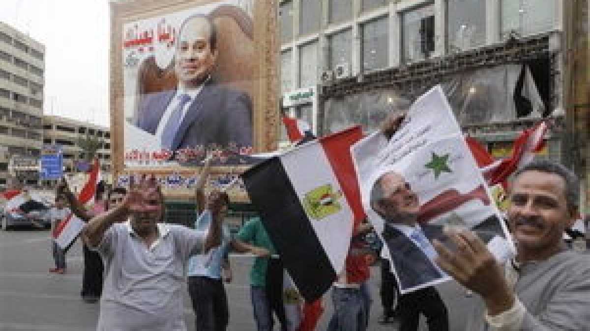 Immagine di In Egitto al Sisi fa di tutto per non perdere il suo sogno d'affluenza