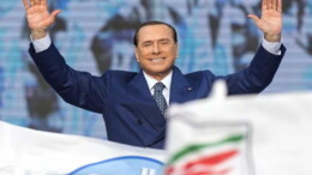 Immagine di Il discorso del Cav. a Bari