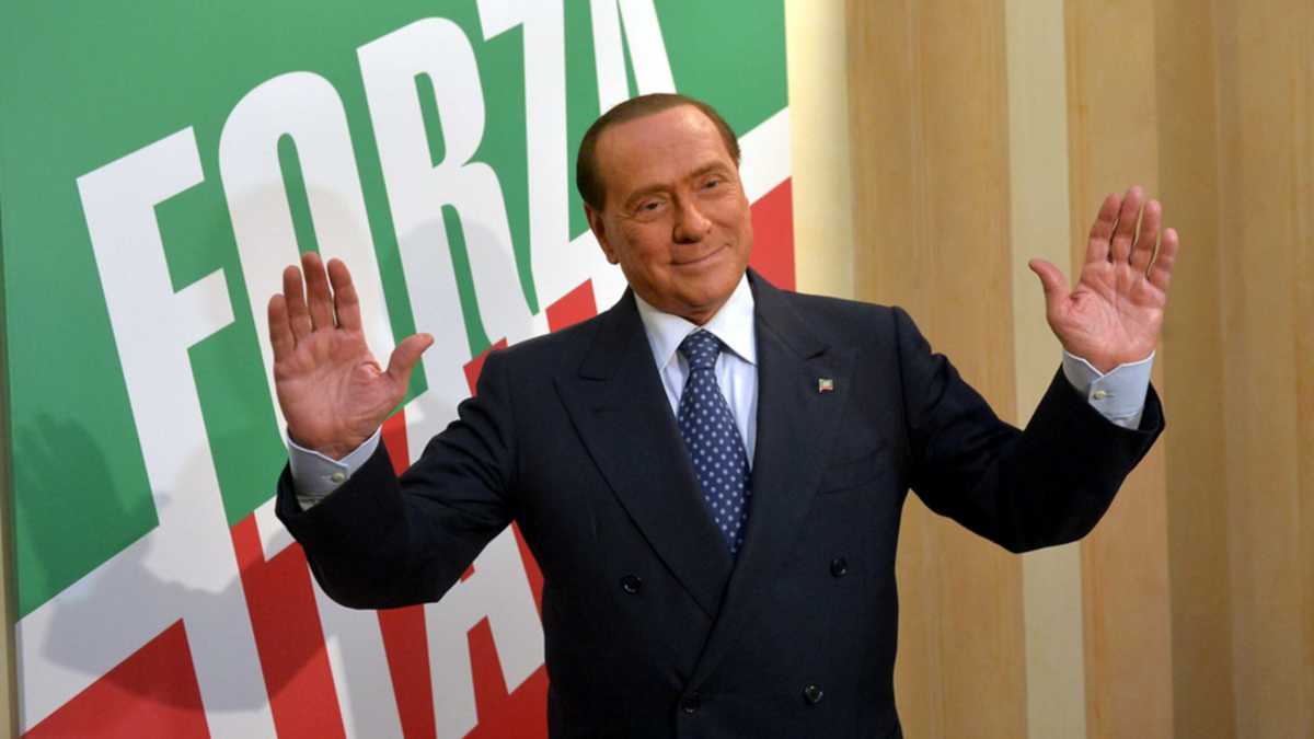 Immagine di Berlusconi, Sollecito e le minacce di Anonymous di olocausto elettronico a Israele