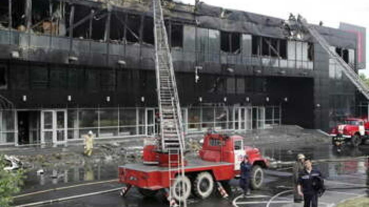 Immagine di Kiev riprende il controllo dell'aeroporto di Donetsk