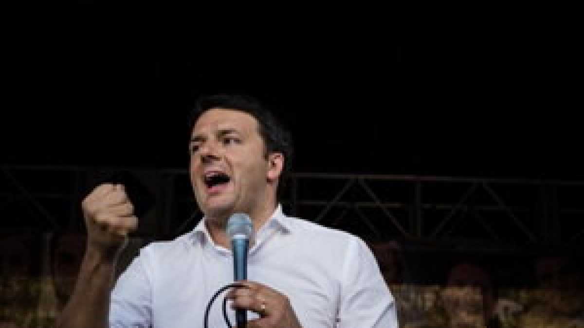 Immagine di Europee, Renzi "doppia" Grillo